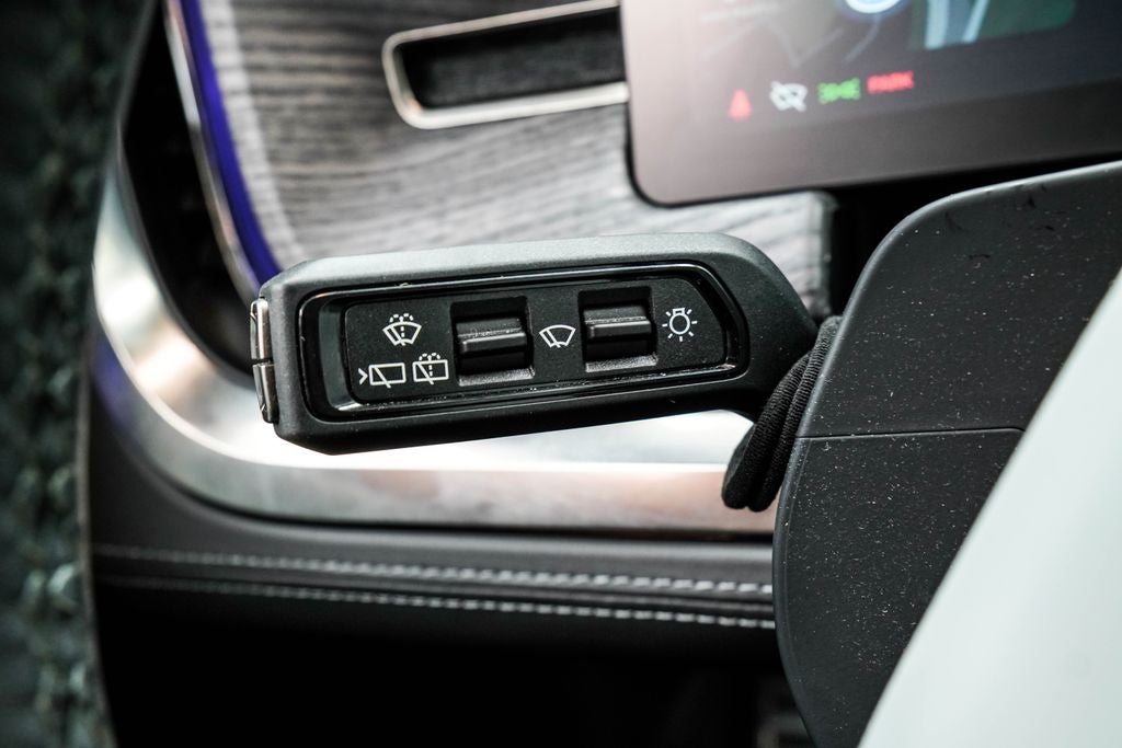 2023 Rivian R1S Adventure