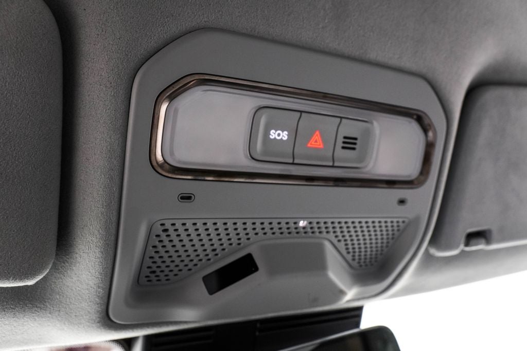 2023 Rivian R1S Adventure