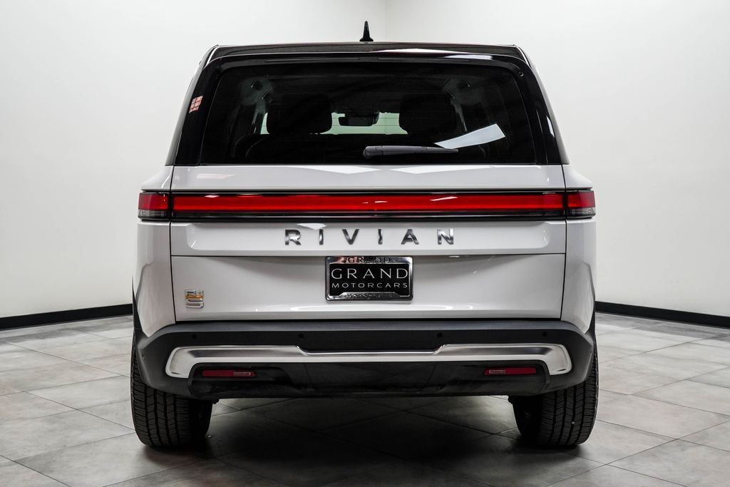 2023 Rivian R1S Adventure