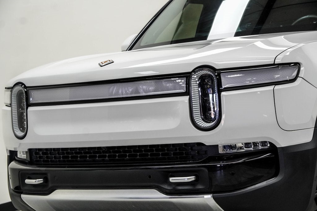 2023 Rivian R1S Adventure