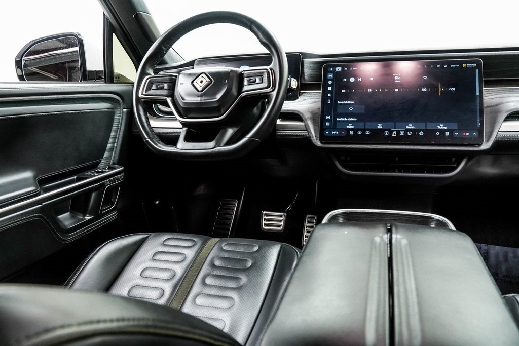 2023 Rivian R1S Adventure