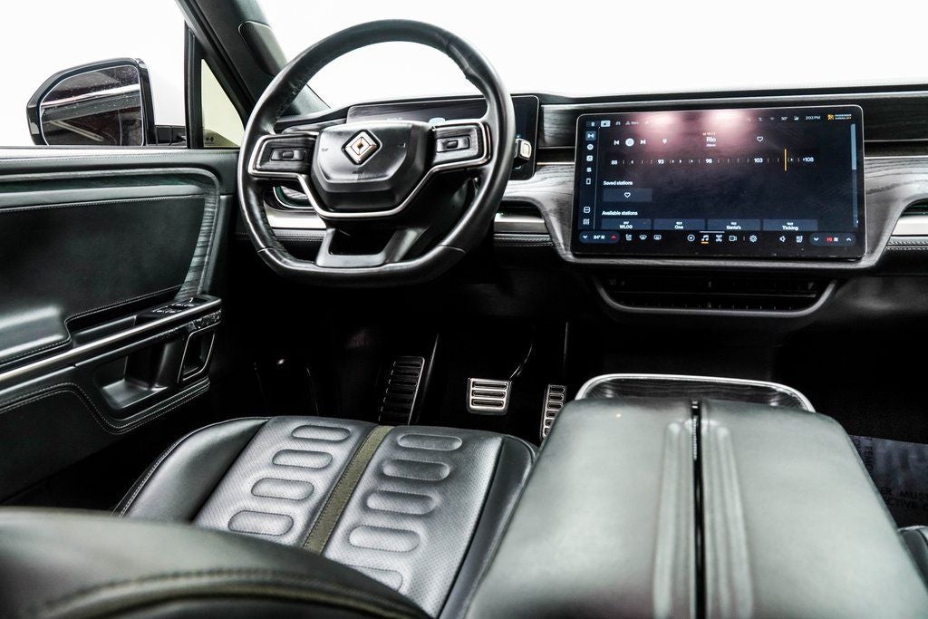 2023 Rivian R1S Adventure