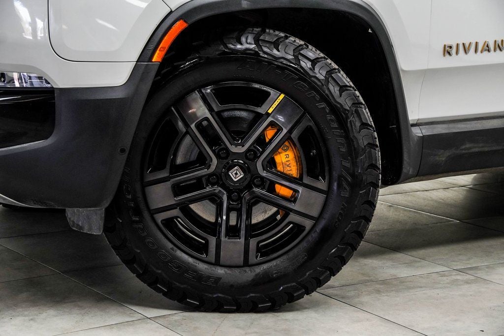 2023 Rivian R1S Adventure