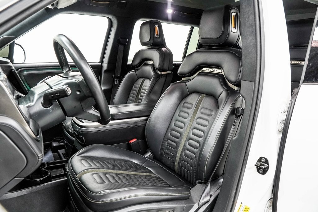 2023 Rivian R1S Adventure