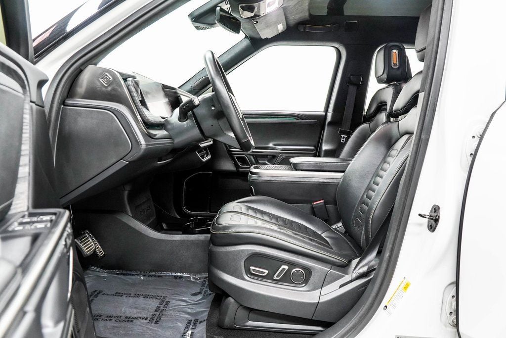 2023 Rivian R1S Adventure