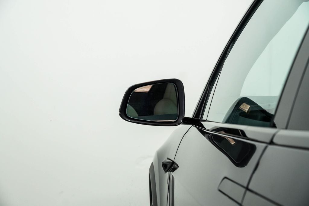 2025 Tesla Model X Base
