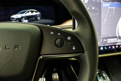 2025 Tesla Model X Base