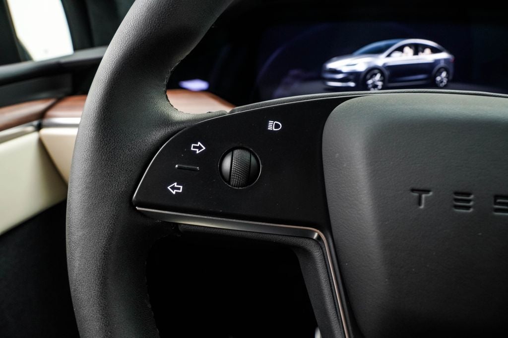 2025 Tesla Model X Base