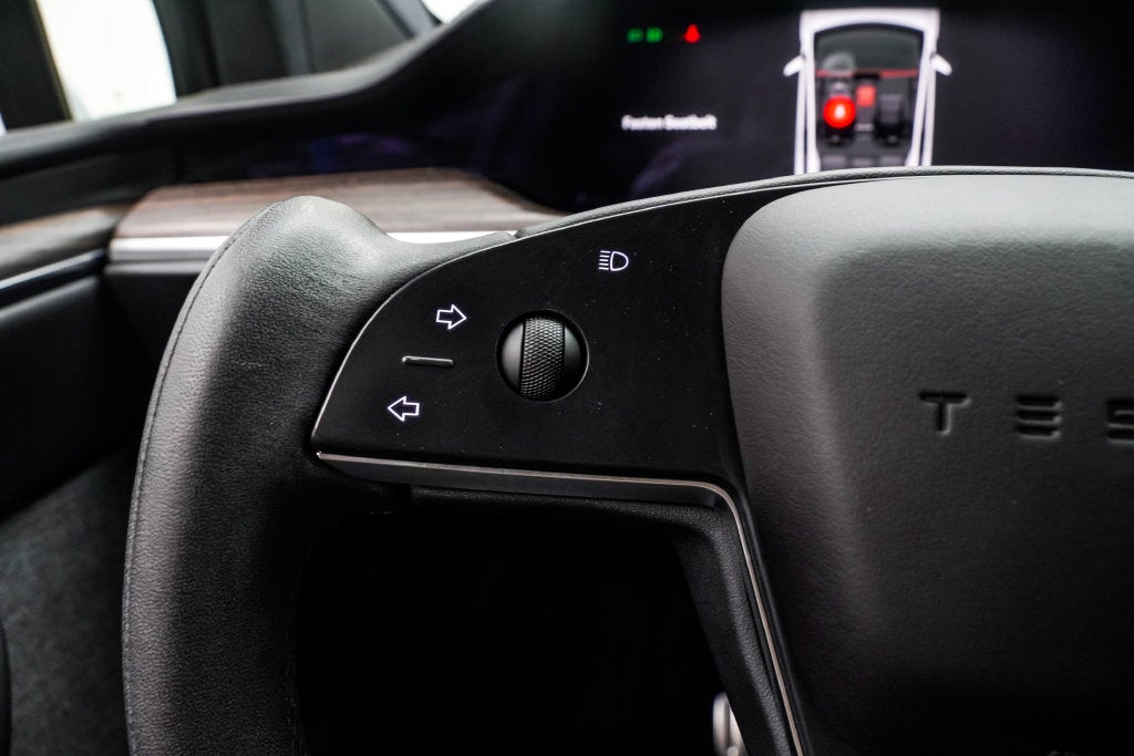 2023 Tesla Model X Base
