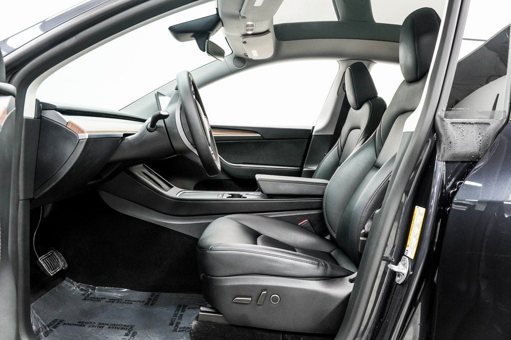 2025 Tesla Model Y Long Range