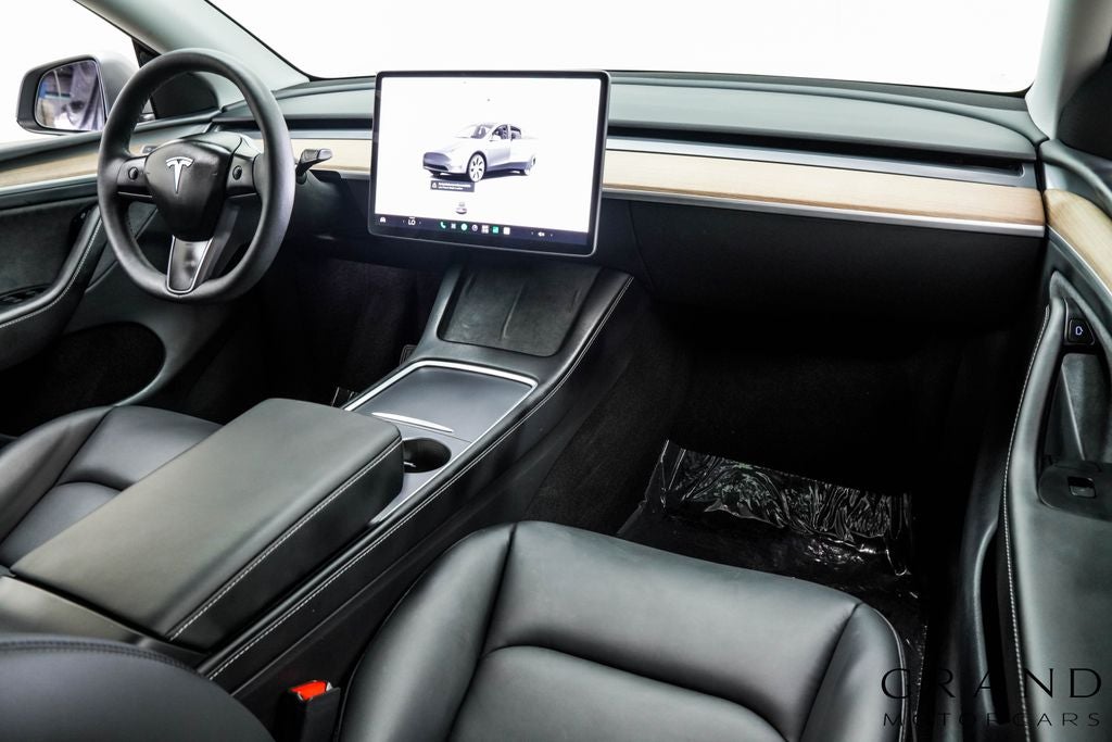 2024 Tesla Model Y Long Range