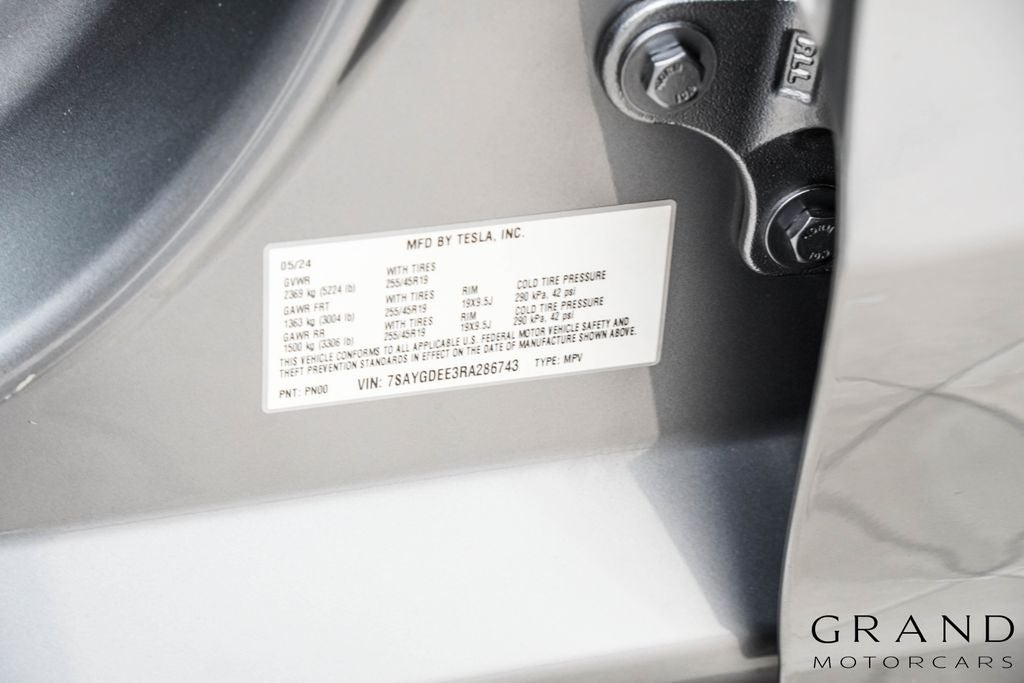 2024 Tesla Model Y Long Range