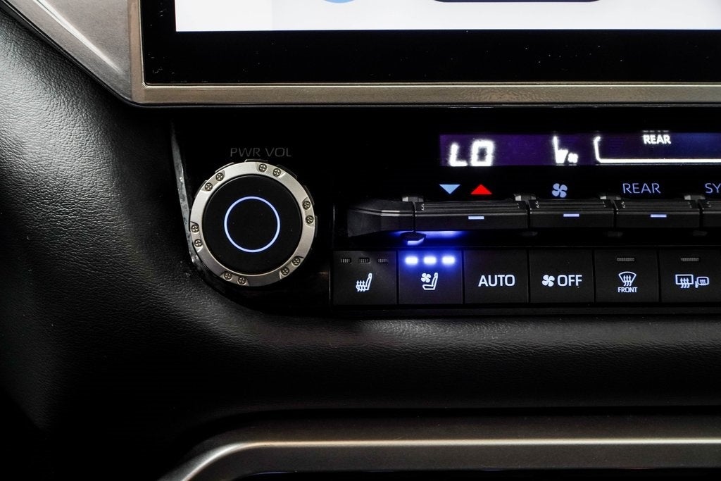 2024 Toyota Sequoia Platinum