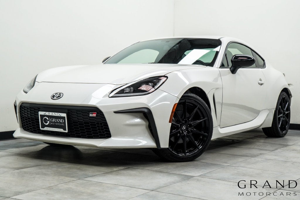 2024 Toyota GR86 Premium