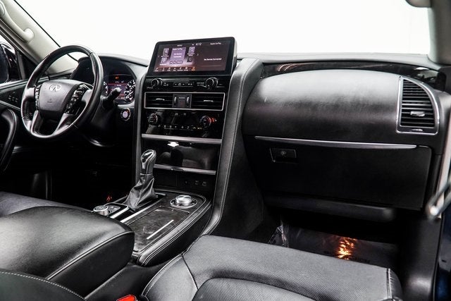 2024 INFINITI QX80 LUXE