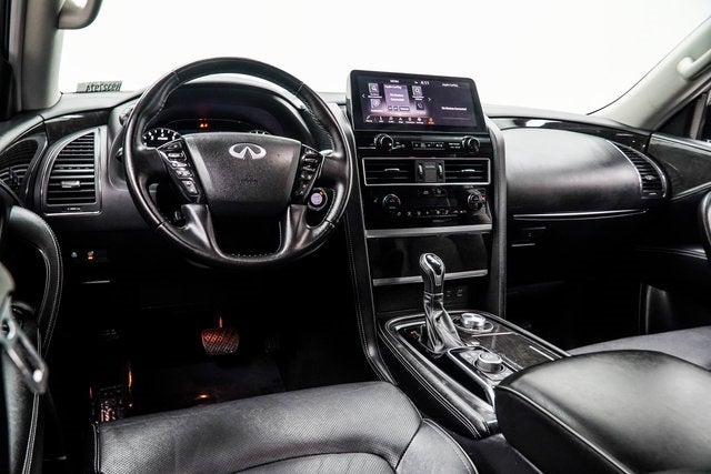 2024 INFINITI QX80 LUXE