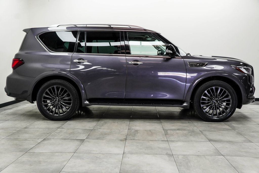 2022 INFINITI QX80 Premium Select