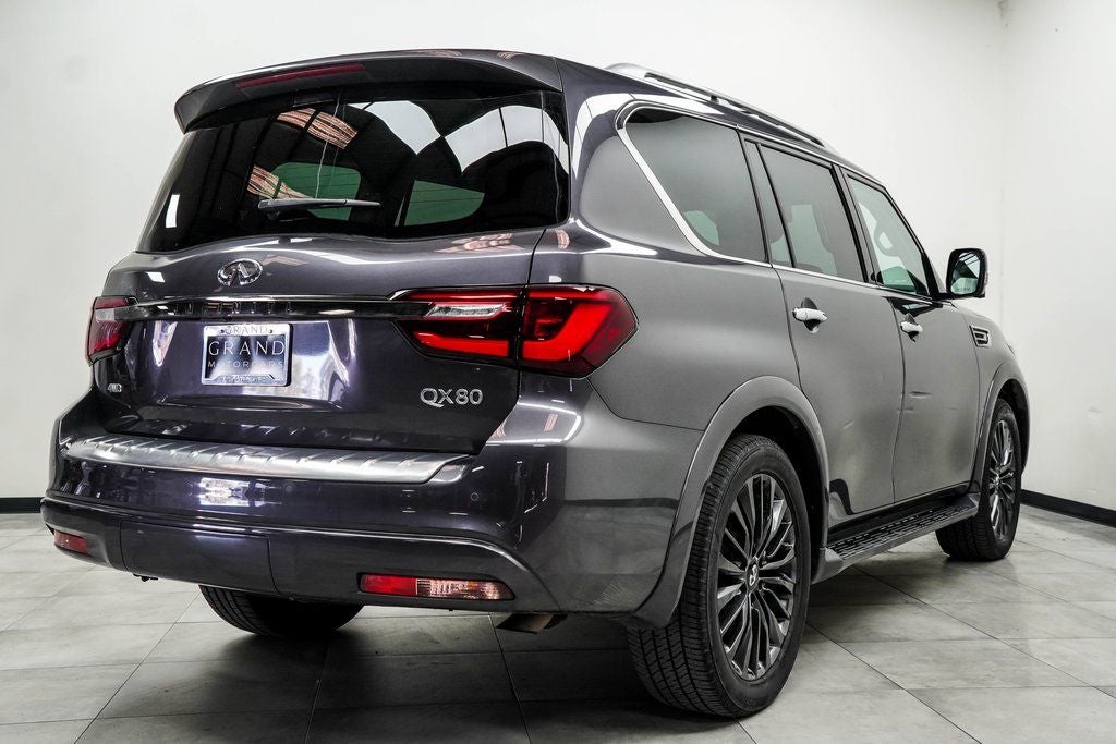 2022 INFINITI QX80 Premium Select