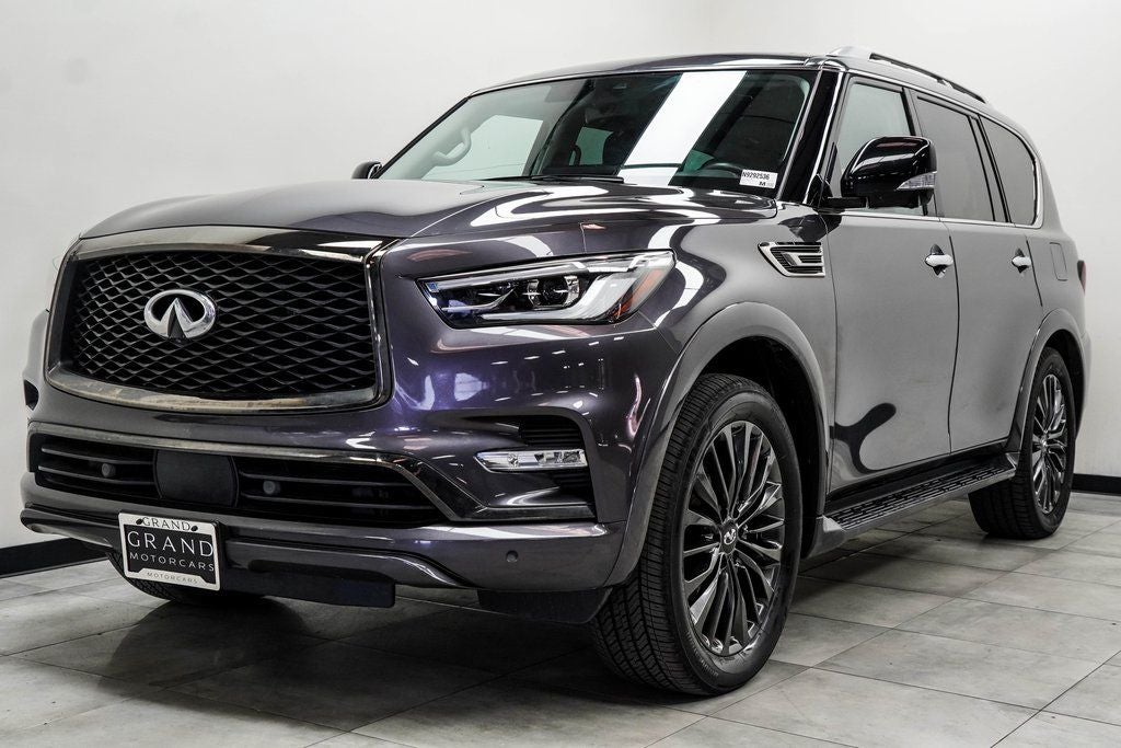 2022 INFINITI QX80 Premium Select
