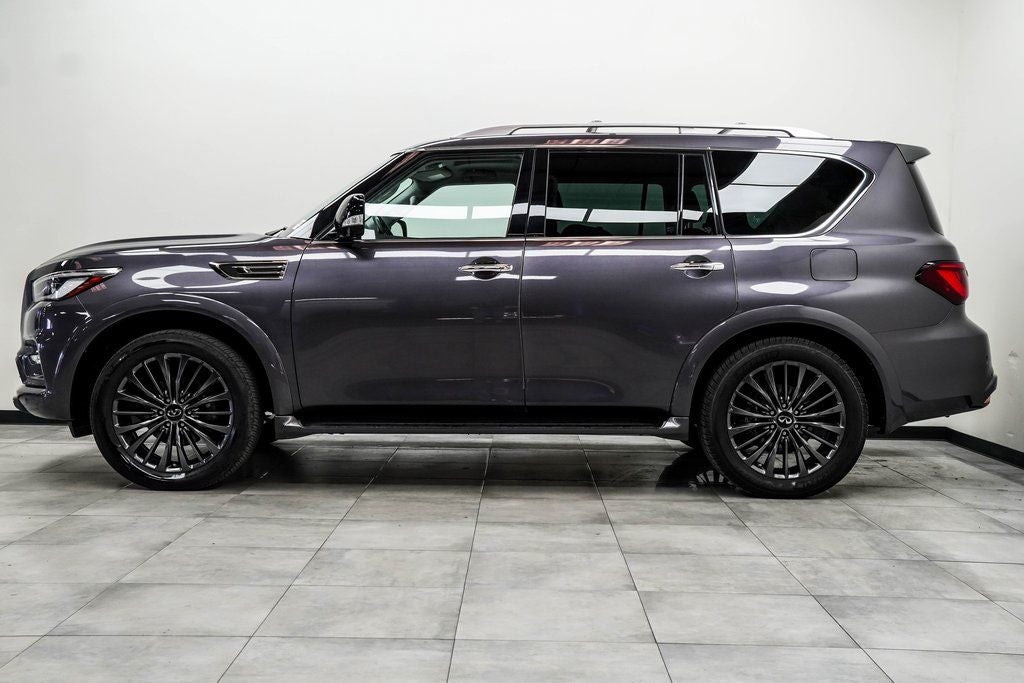 2022 INFINITI QX80 Premium Select