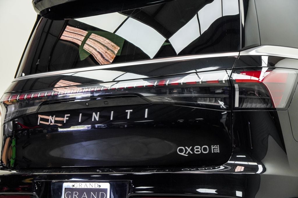 2025 INFINITI QX80 SENSORY