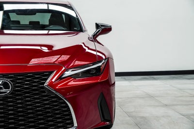 2023 Lexus IS 300