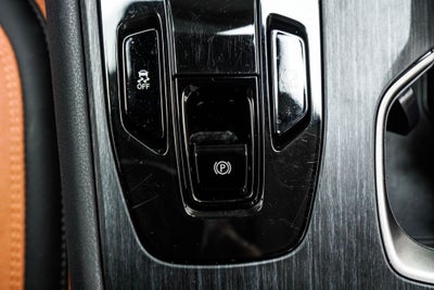 2023 Lexus RZ 450e Luxury