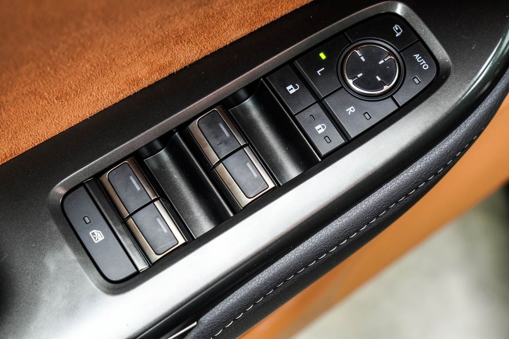 2023 Lexus RZ 450e Luxury