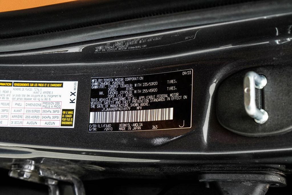 2023 Lexus RZ 450e Luxury