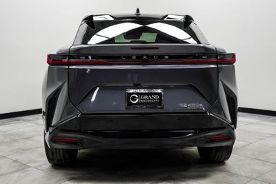 2023 Lexus RZ 450e Luxury