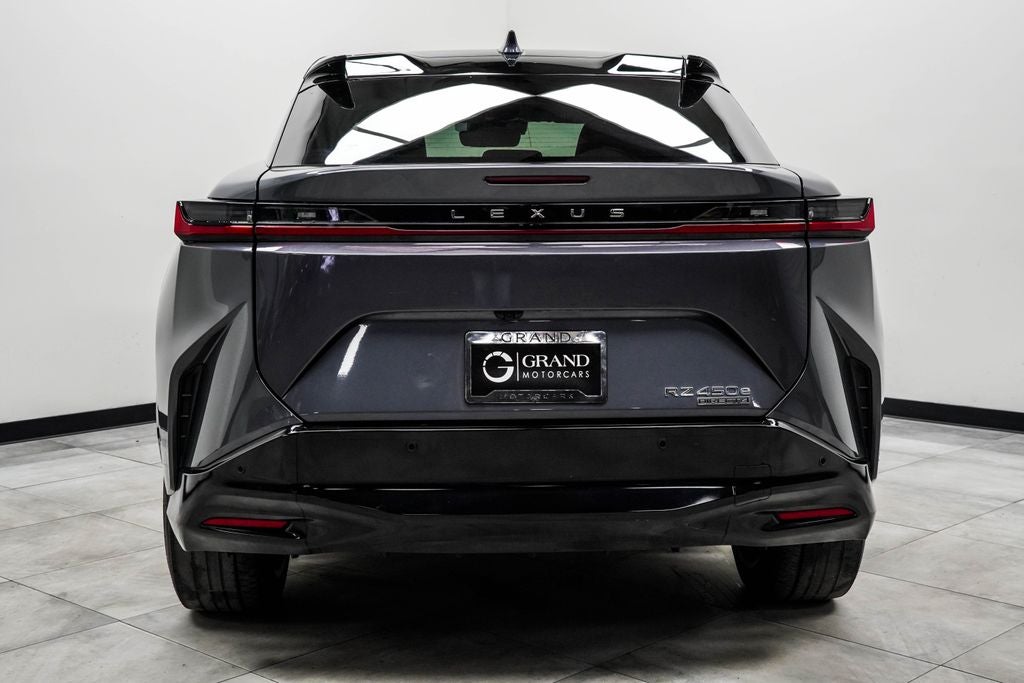 2023 Lexus RZ 450e Luxury