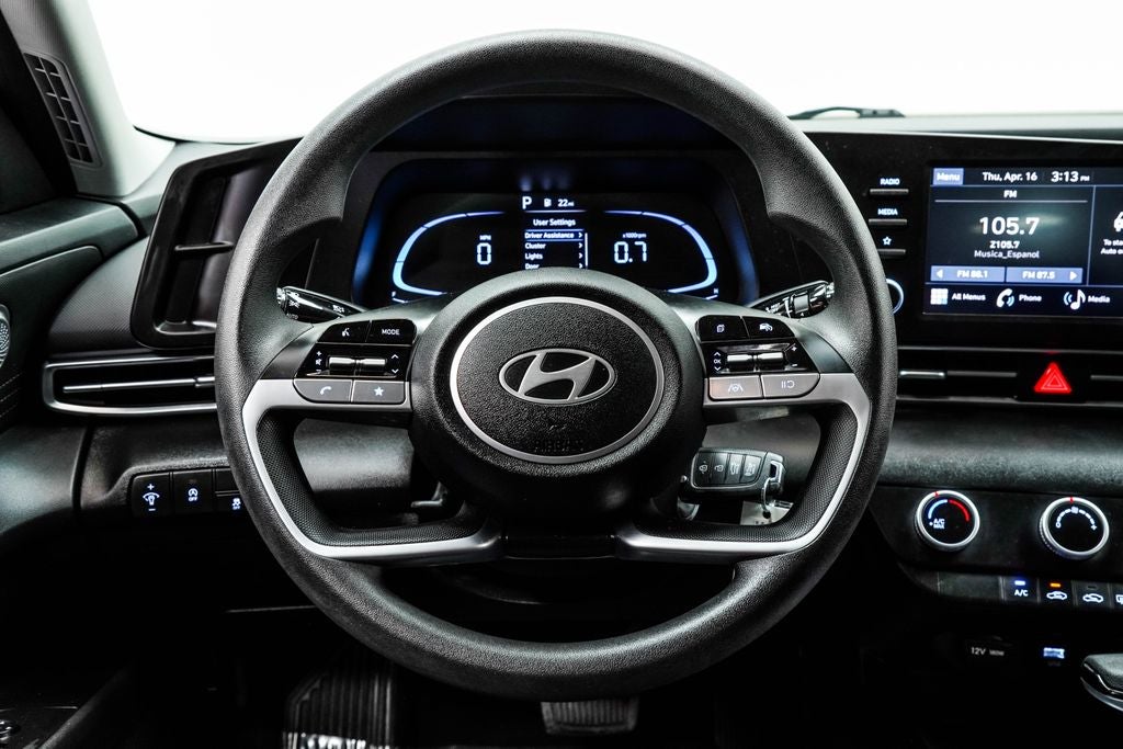 2024 Hyundai Elantra SE