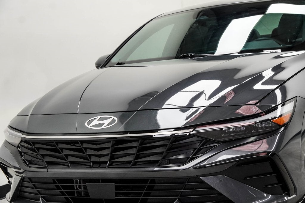 2024 Hyundai Elantra Hybrid Limited