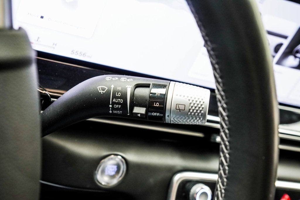 2025 Genesis GV80 2.5T