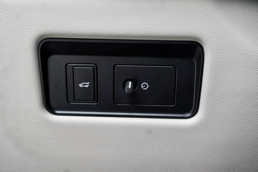 2021 Jaguar F-PACE SVR