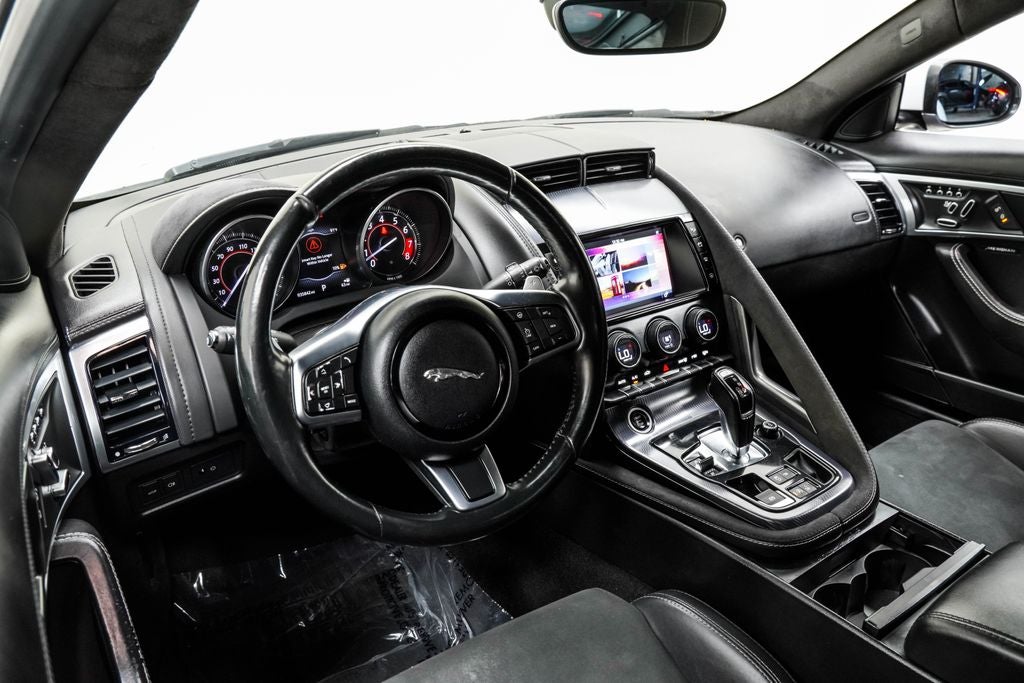 2018 Jaguar F-TYPE R-Dynamic