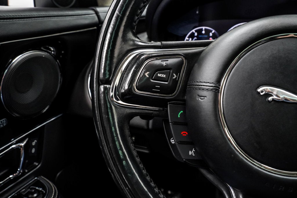 2016 Jaguar XJ XJL Portfolio