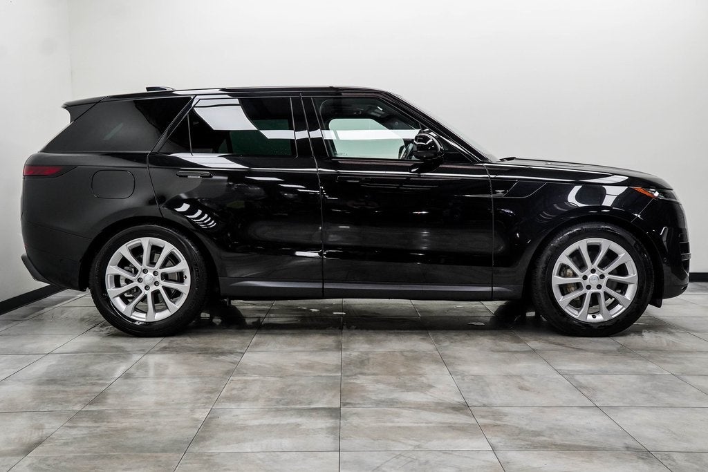 2025 Land Rover Range Rover Sport SE