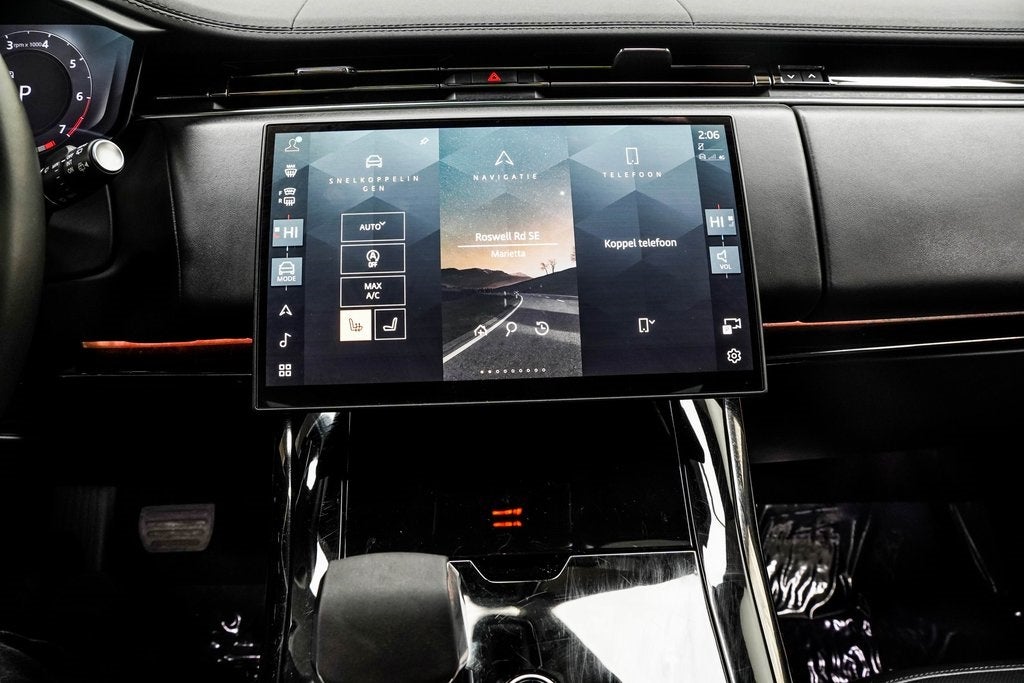 2025 Land Rover Range Rover Sport SE