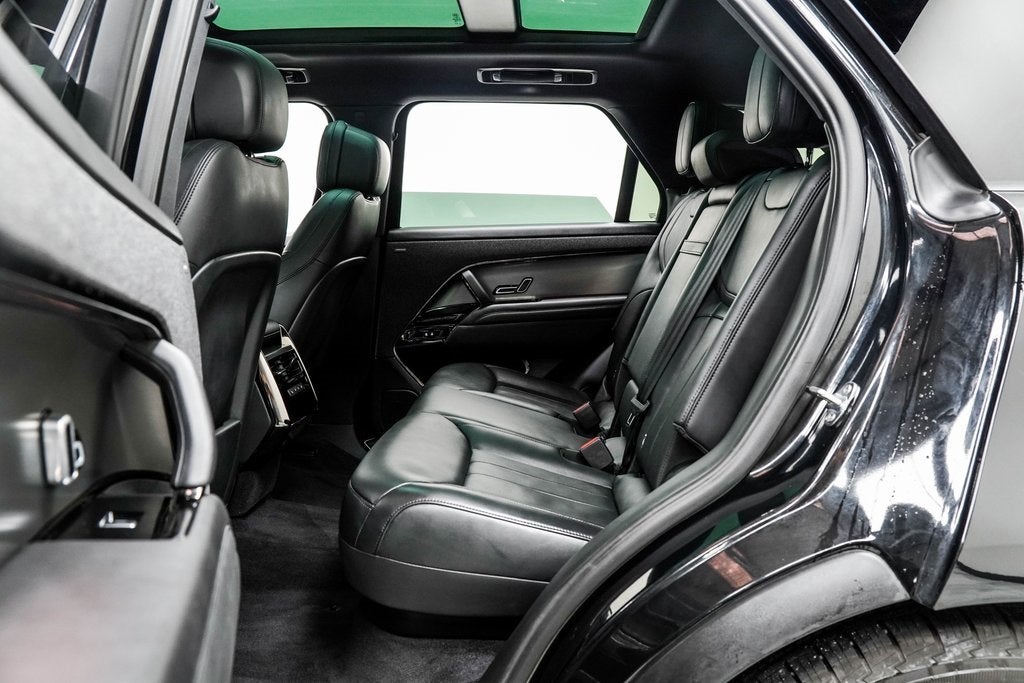 2025 Land Rover Range Rover Sport SE