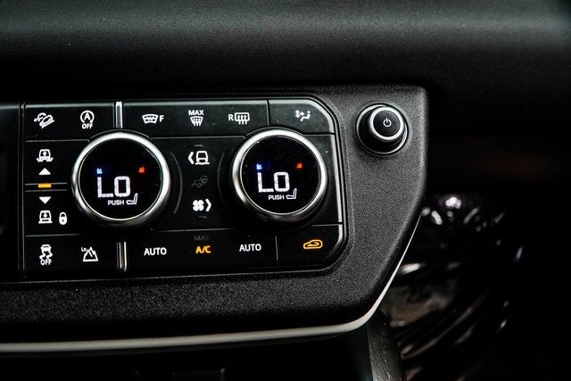 2022 Land Rover Defender 110 X-Dynamic SE