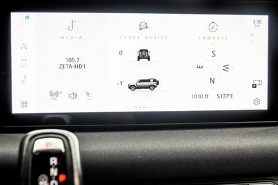 2022 Land Rover Defender 110 X-Dynamic SE