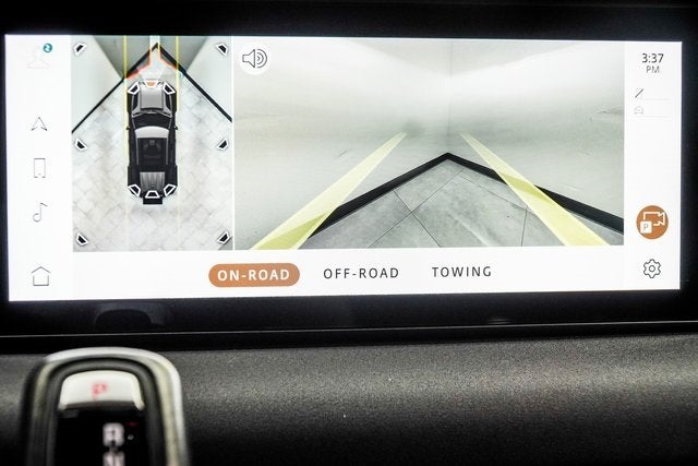 2022 Land Rover Defender 110 X-Dynamic SE