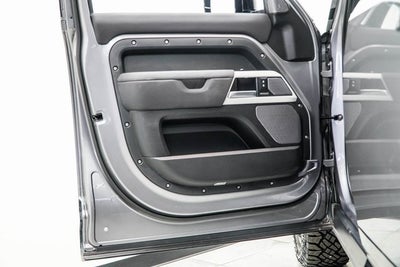 2022 Land Rover Defender 110 X-Dynamic SE