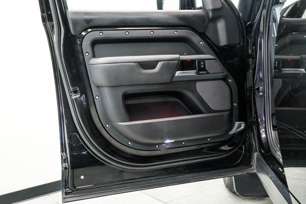 2022 Land Rover Defender 110 X-Dynamic HSE
