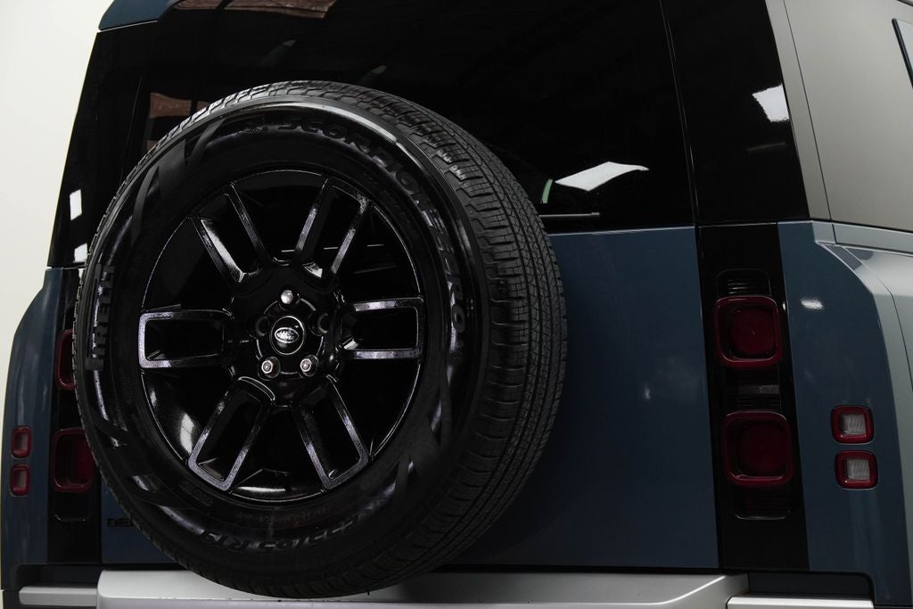 2025 Land Rover Defender 110 S