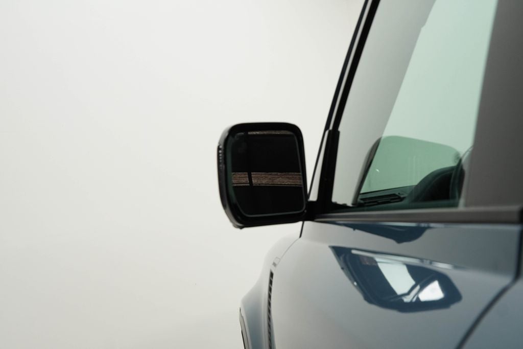 2025 Land Rover Defender 110 S