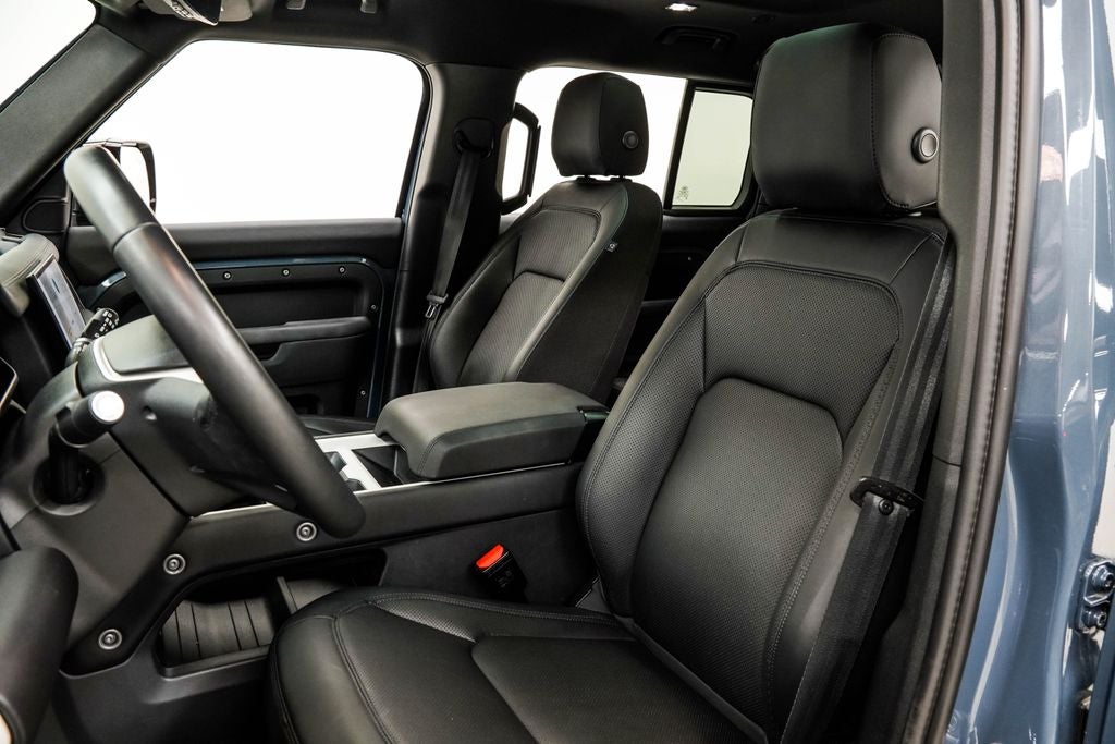 2025 Land Rover Defender 110 S