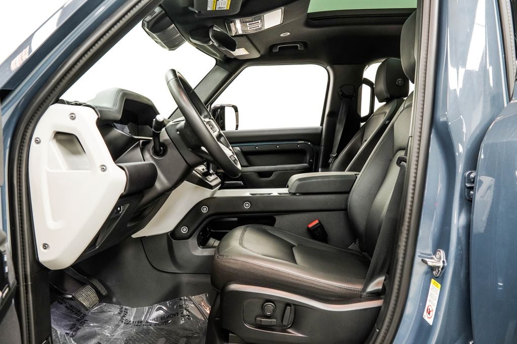 2025 Land Rover Defender 110 S