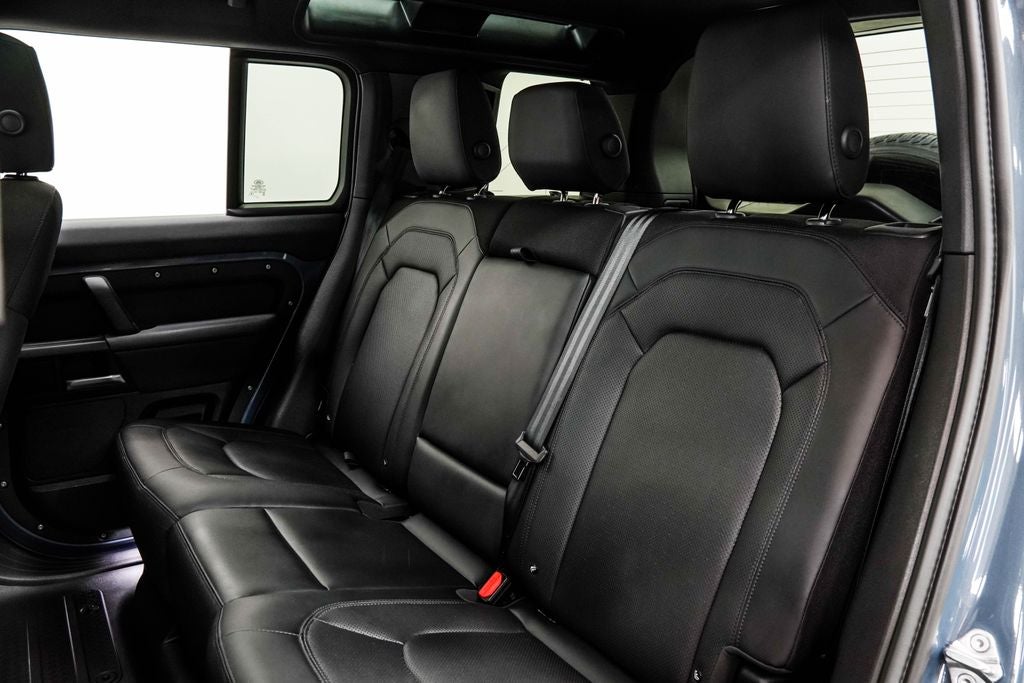 2025 Land Rover Defender 110 S